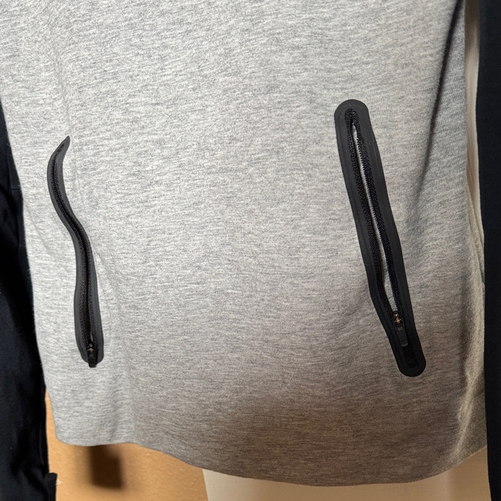 Nike Women's Size Small Hoodie - Picture 4 of 5
